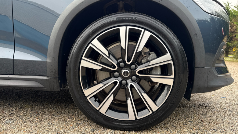 Volvo V60 2.0 B5P Cross Country 5dr AWD Auto Petrol Estate